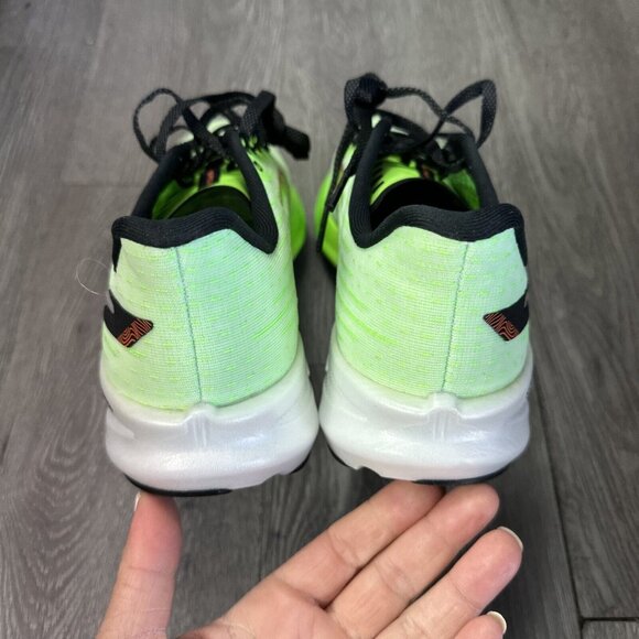 Size 9 - Brooks Hyperion Volt Green Running Shoe Men SAMPLE main image 6